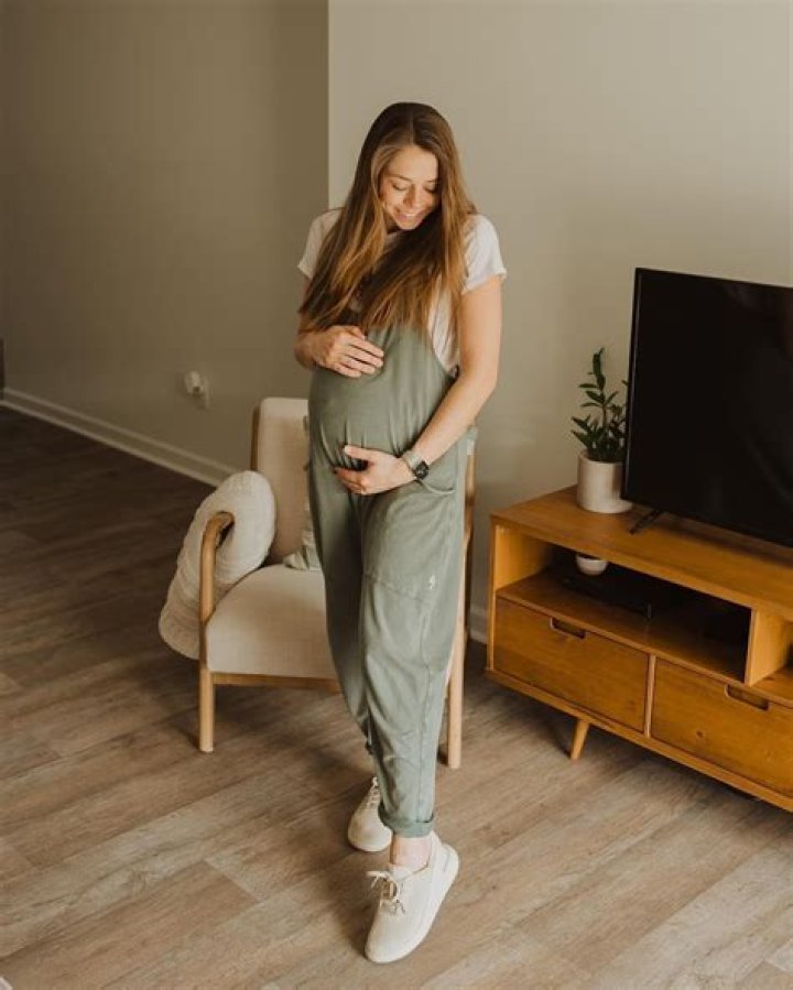 Making Motherhood Merry: 11 Holiday Gifts To Help Simplify New Moms’ Lives