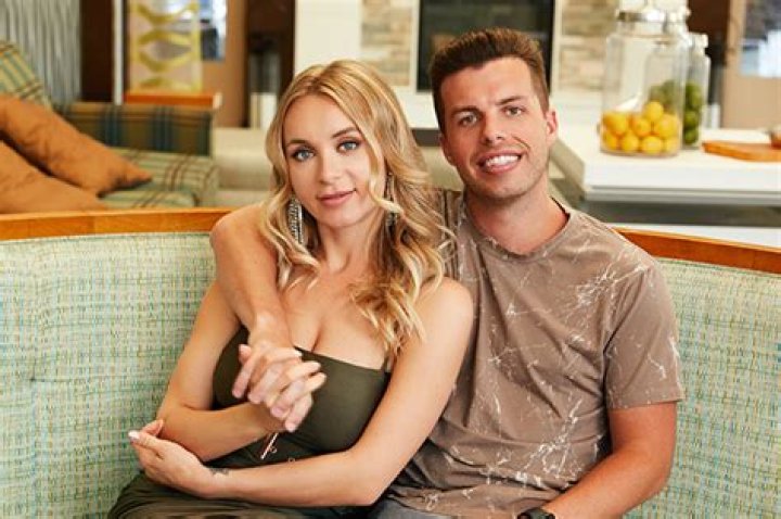 Yara Wants A Boob Job – Hollywood Life