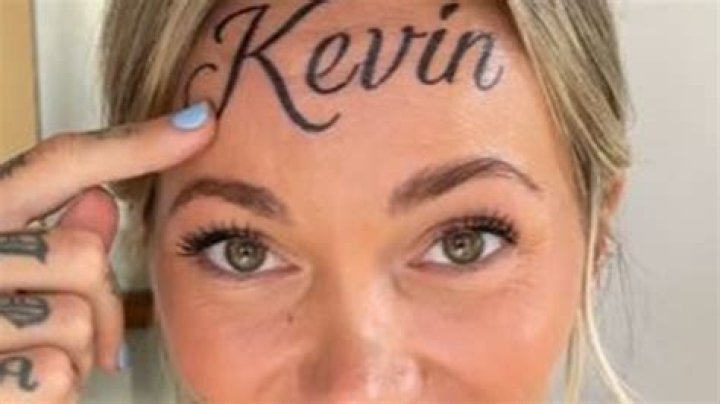 He Gets GF’s Name Tattooed On Forehead – Hollywood Life
