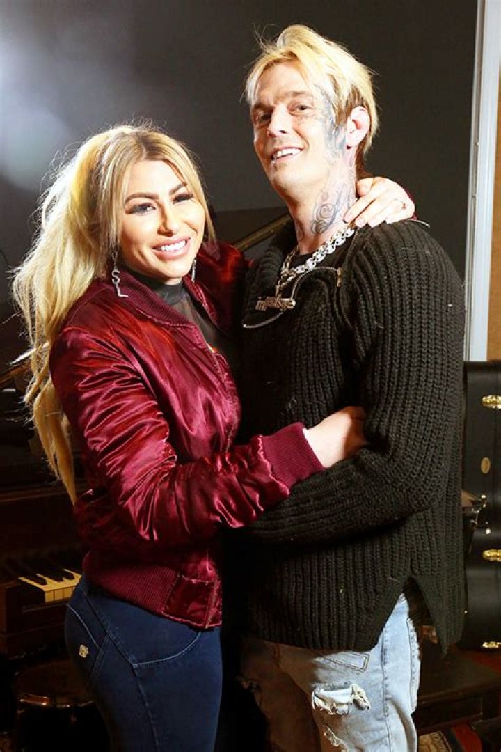 Aaron Carter’s Ex-Fiancée Melanie Martin Disputes Autopsy Results – Hollywood Life