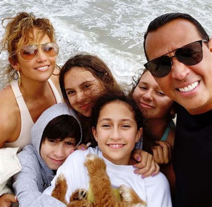 Alex Rodriguez Visits Jennifer Lopez In The Dominican Republic – Hollywood Life