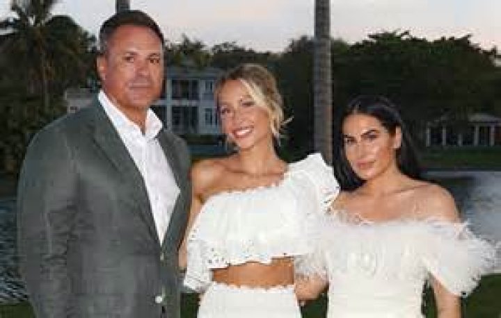 Alix Earle’s Yoga Pants Are on Sale and You Can Shop Them Here – Hollywood Life