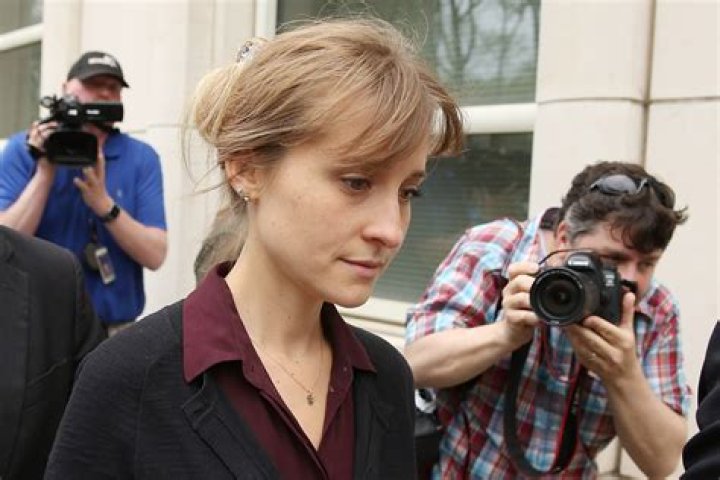 Allison Mack Accused Of Giving NXIVM ‘Sex Slave’ An ‘Assignment’ To Do ‘Anything’ Cult Leader ‘Asked’