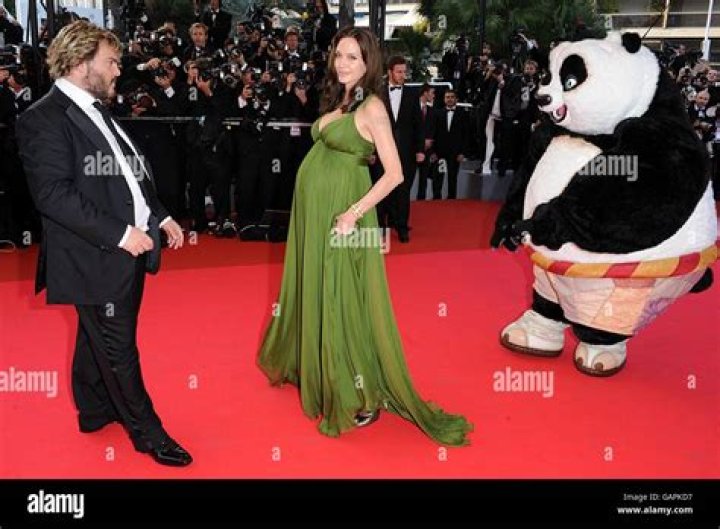 Angelina Jolie Gives Co-Star Jack Black's Pregnant Wife An Amazing Gift! – Hollywood Life