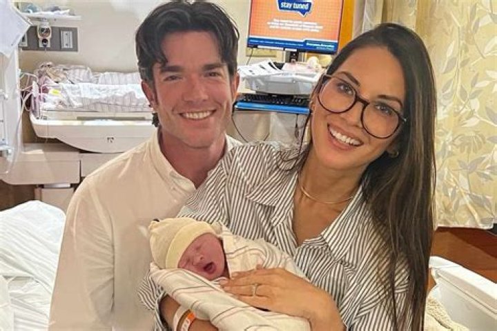 Anna Marie Tendler Seemingly Shades John Mulaney After Baby’s Birth – Hollywood Life