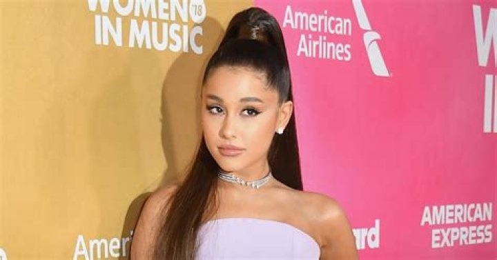 Ariana Grande Cancels Fan Meet & Greet Due To Depression & Anxiety – Hollywood Life