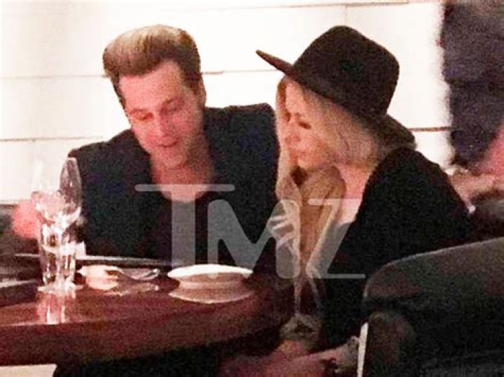Avril Lavigne & Ryan Cabrera Dating? Singers Spotted On Romantic Date – Hollywood Life