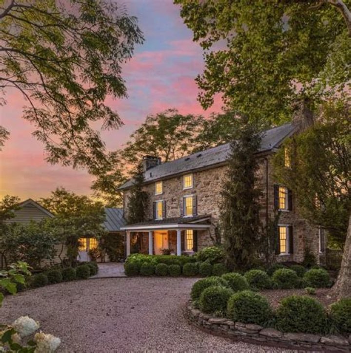 Bella Hadid Gets Down & Dirty In Country Chic Camo While Gardening At PA Farmhouse — Watch