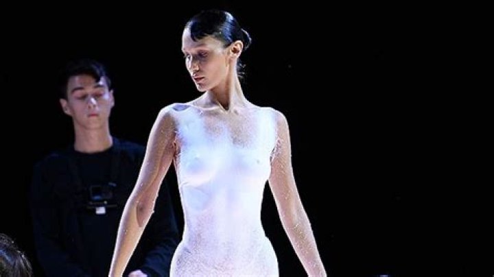 Bella Hadid Wears Spray-On Dress During Paris Fashion Week: Watch – Hollywood Life