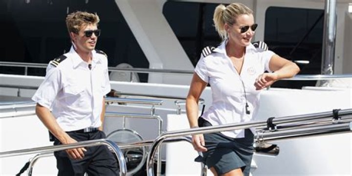 Hannah & Conrad Kiss — Preview Clip – Hollywood Life