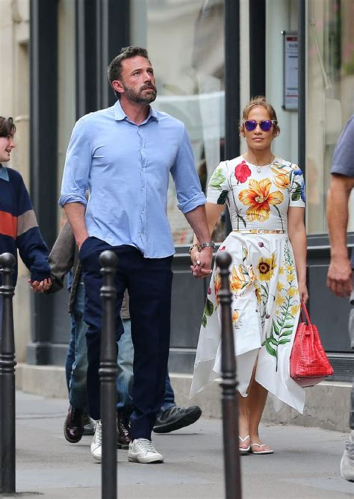 Ben Affleck Spoon Feeds Jennifer Lopez Before Sharing A Passionate Kiss In Italy: Photos