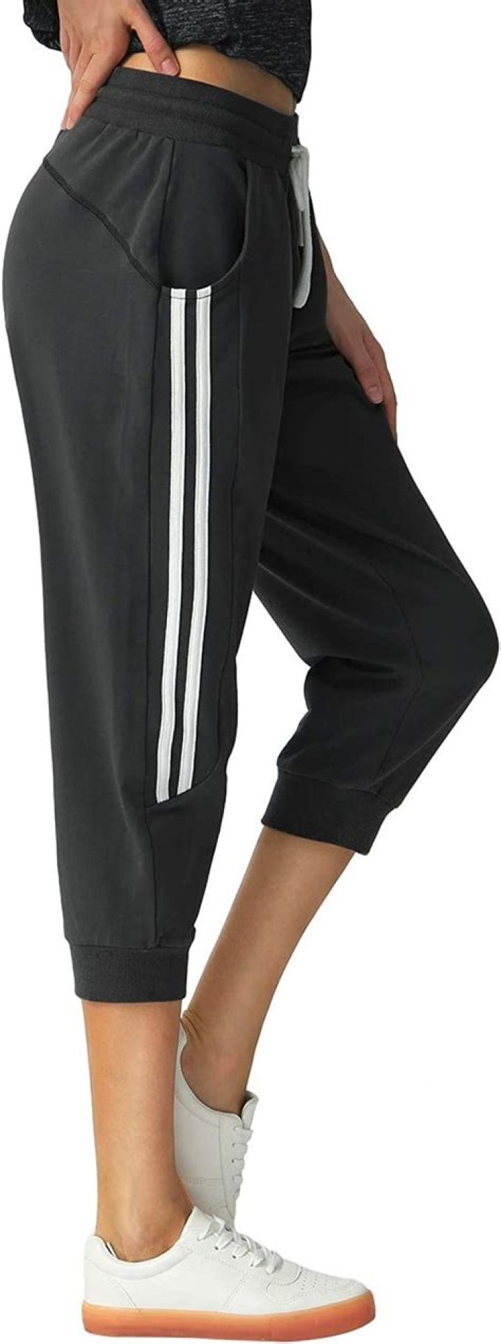 These Lightweight Cropped Joggers Are The Perfect Pants For Spring & They’re Under $40