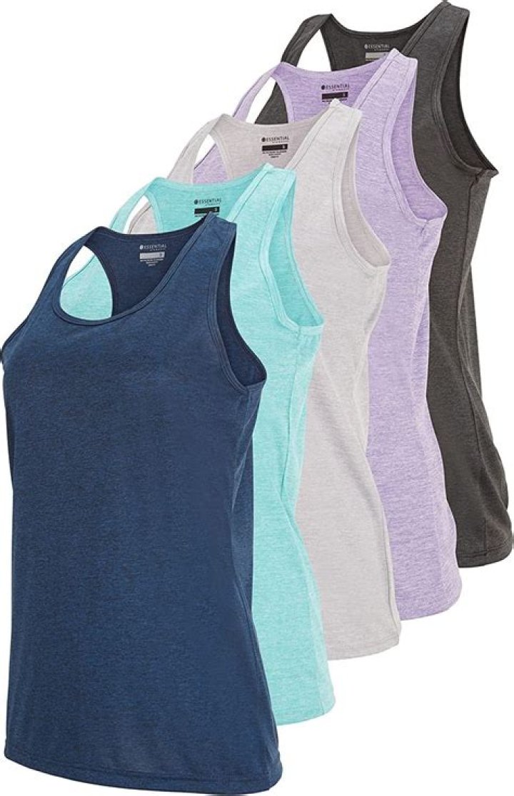 These Workout Tank Tops Have Over 24,000 Reviews & Are Perfect For Exercising Outside