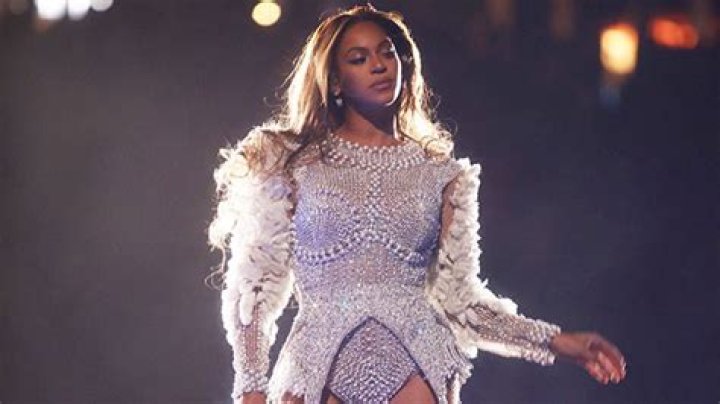 Beyonce Thanks Fans For Ignoring Album Leak & Waiting For Release: ‘I Love You Deep’