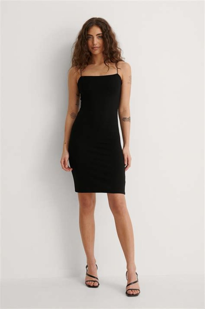 Rock Every Occasion With the Best Black Spaghetti Strap Dresses