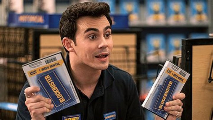 ‘Blockbuster’ Star Talks Carlos’ Journey, Season 2 & More (Exclusive) – Hollywood Life