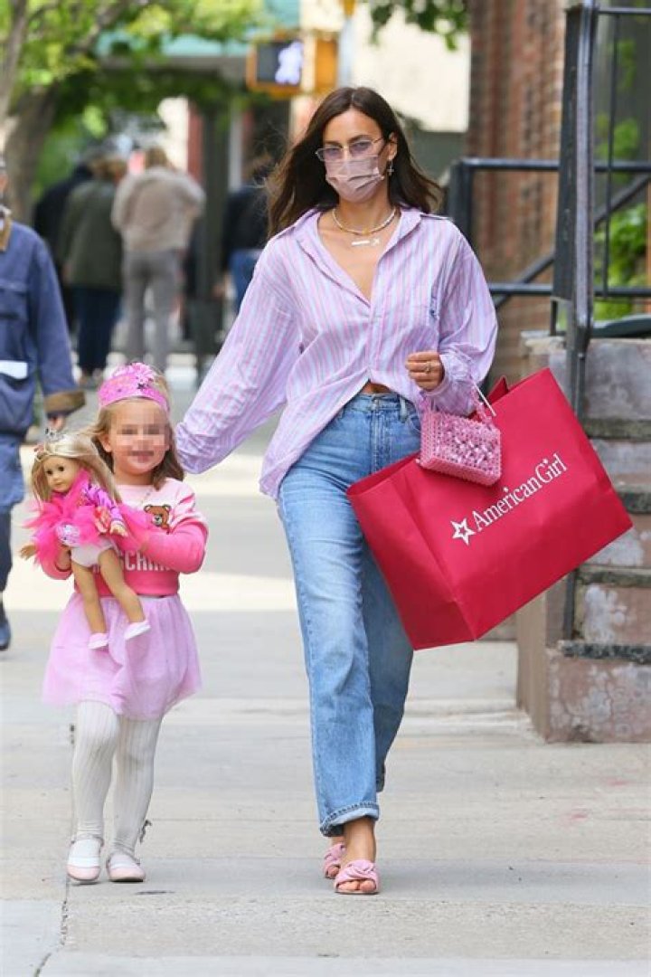 Bradley Cooper’s Daughter, Lea, 4, Holds Her ‘Twin’ Doll In Princess Tiara & All Pink With Mom Irina Shayk