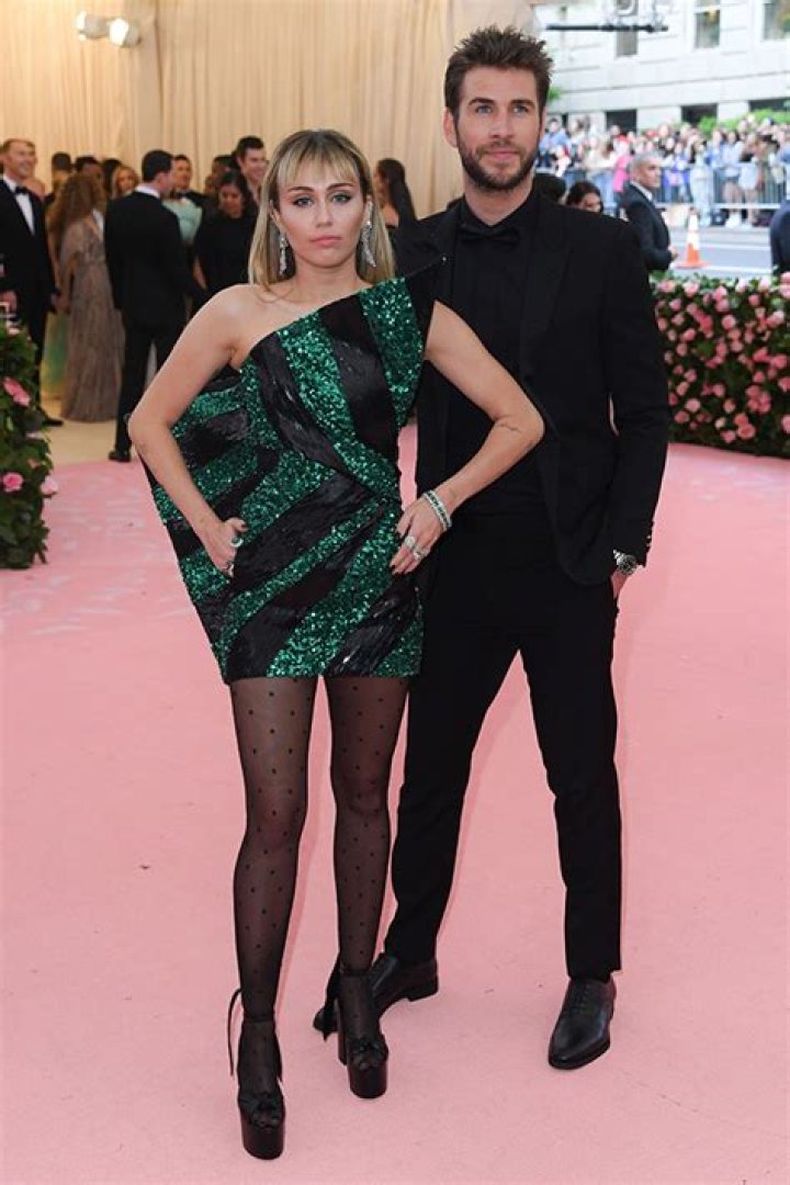 Brandi Cyrus Calls Miley ‘Genius’ For ‘Flowers’, Liam Speculation – Hollywood Life