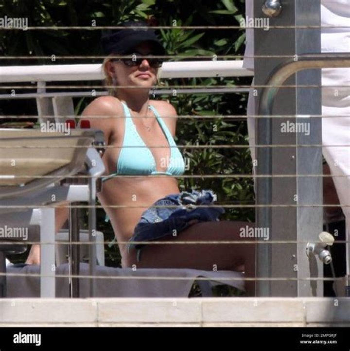 Britney Spears’ Hot Bikini Body — Get Her Exact Workout In 40 Minutes A Day