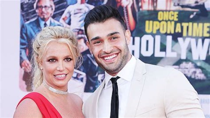 Britney Spears Goes On A Romantic Bike Ride With Boyfriend Sam Asghari After Fleeing Quarantine — See Pic