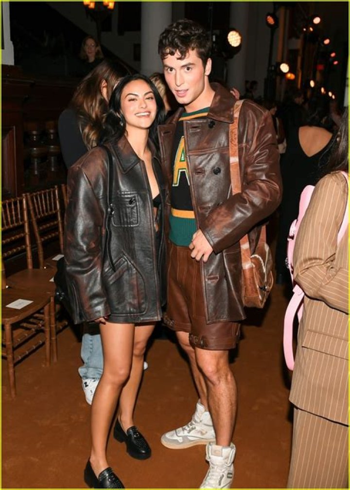 Her Most Famous Romances To Date – Hollywood Life