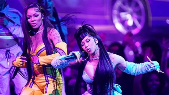 Rapper Performs With GloRilla – Photos & Video – Hollywood Life