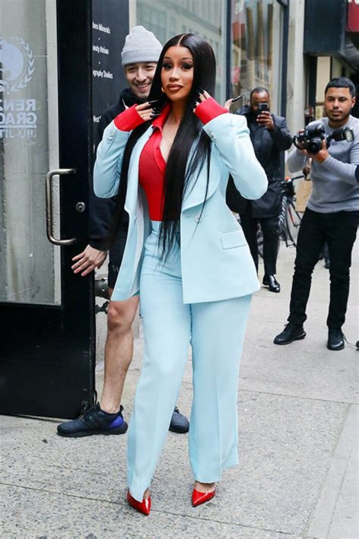 See Her Massive ‘Dream’ House – Hollywood Life