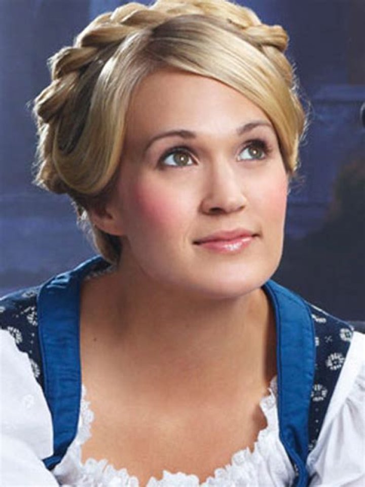 Carrie Underwood’s ‘Sound Of Music’ Hair — Get Her Milkmaid Braids – Hollywood Life