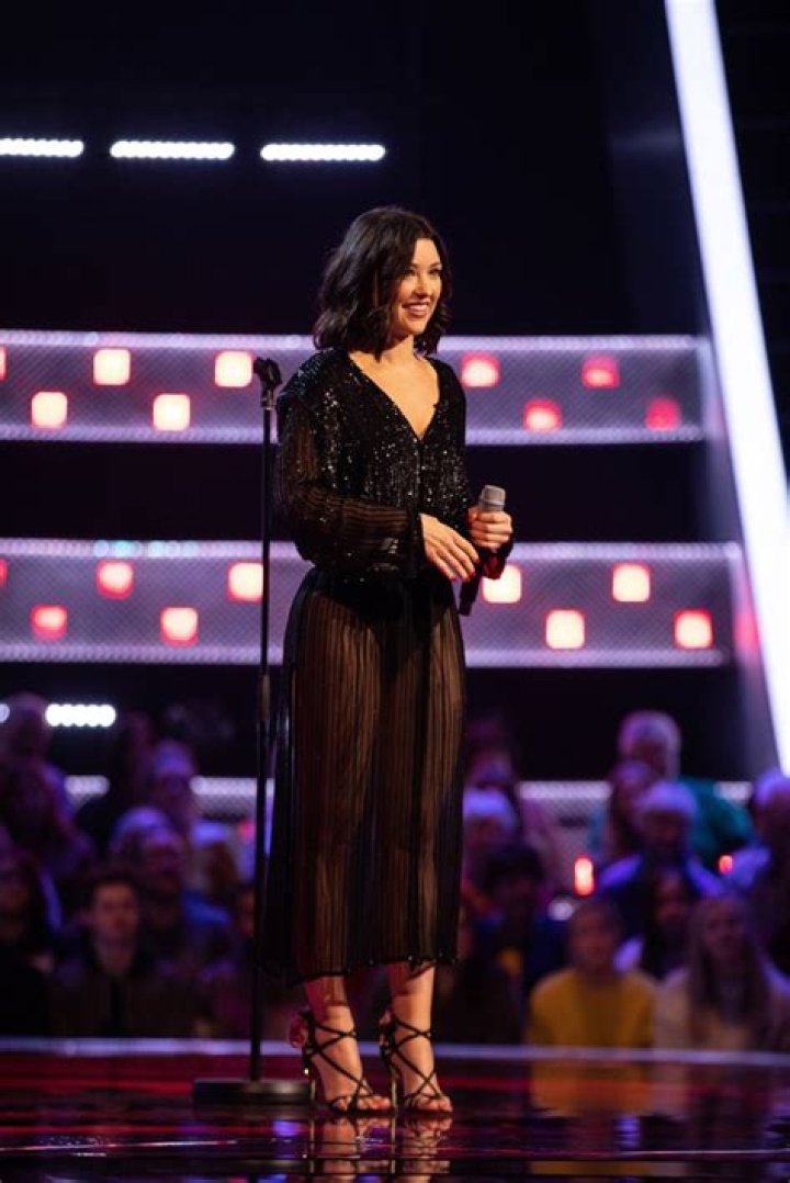 Cat Cavelli — Pics