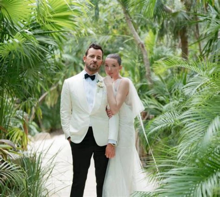 Beyonce, Jennifer Aniston & More Stars Who Pulled Off Secret Weddings — PICS