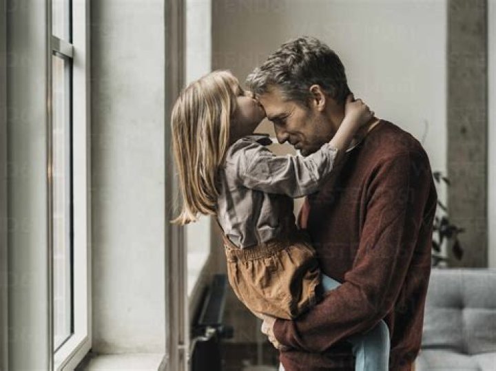 Celebrity Fathers Kissing Their Kids: Pics – Hollywood Life