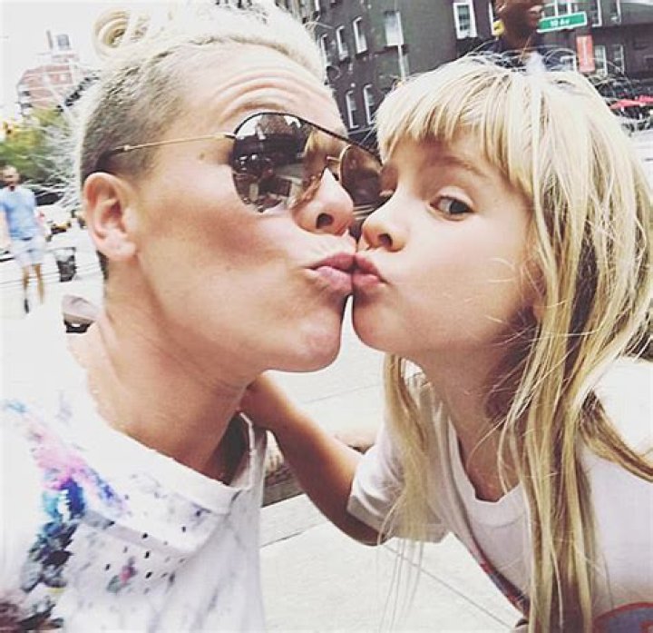 Photos Of Pink & More – Hollywood Life