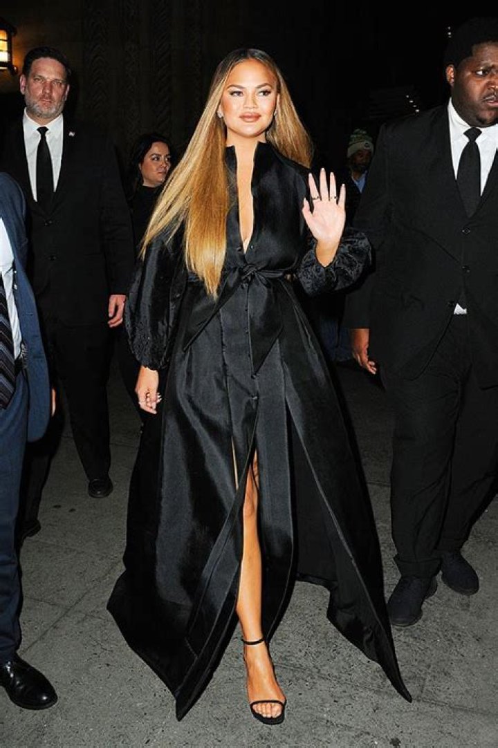 Chrissy Teigen, JLo & More Stars Rocking The Sexiest Thigh-High Slit Dresses — Pics