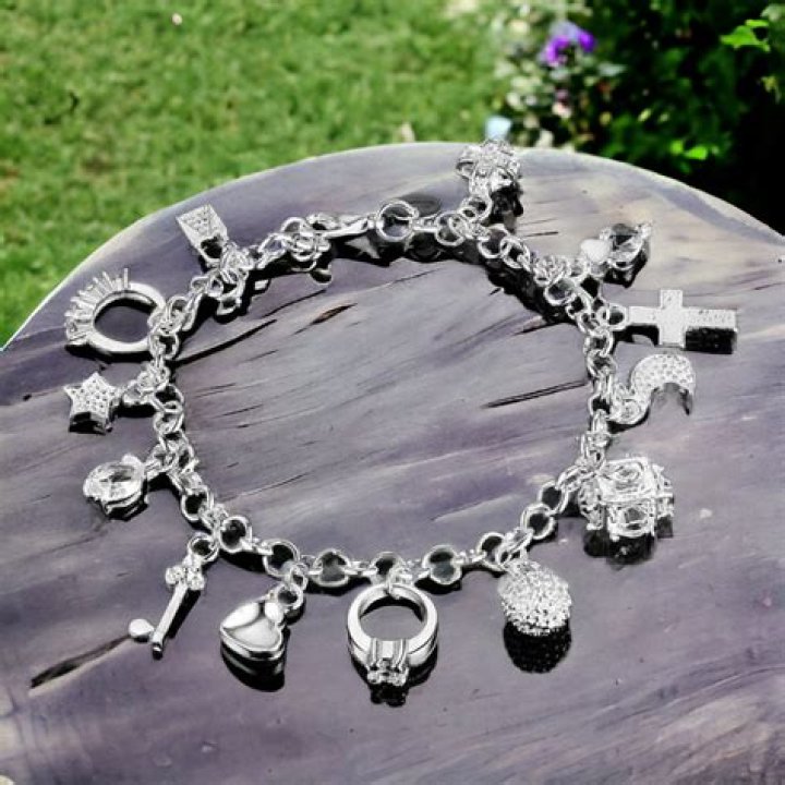 This Charm Bracelet is on Sale Just in Time for Valentine’s Day