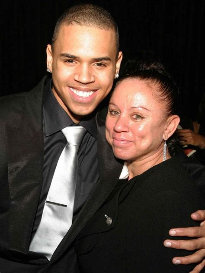 Chris Brown’s Mother, Joyce, Helping With Custody Battle Of Royalty – Hollywood Life