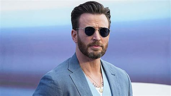 Chris Evans Gets Swarmed By Puppies During Interview: Video – Hollywood Life