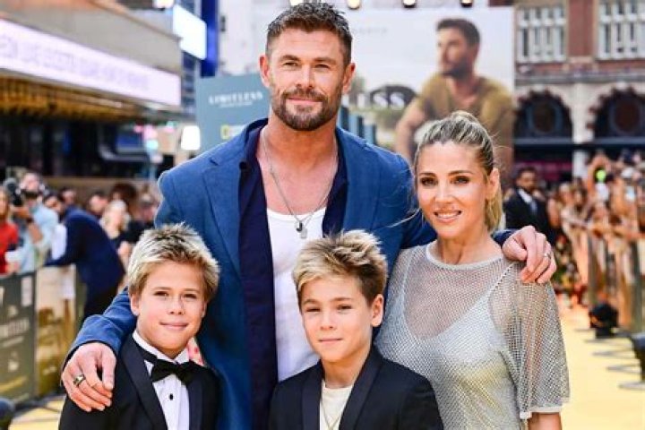 Meet His 3 Kids With Elsa Pataky – Hollywood Life