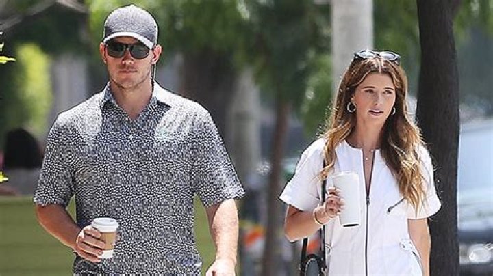 Chris Pratt Went To Bed ‘Upset, Depressed’ Amid ‘Healthy Daughter’ Controversy