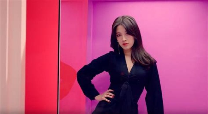 CLC’s ‘No’ Music Video — Photos