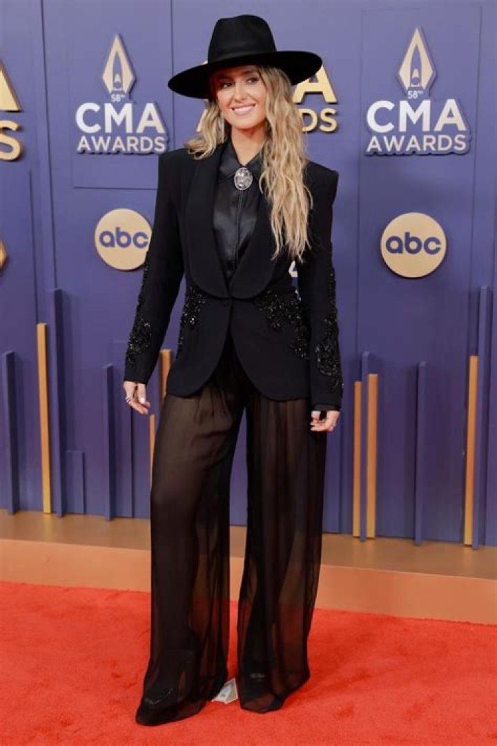 CMA Awards 2021 – See Photos Of Stars At The CMAs