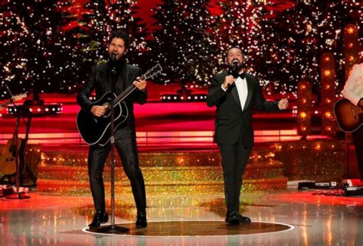 Dan + Shay’s Performance At Grammys 2019: ‘Tequila’ – Hollywood Life