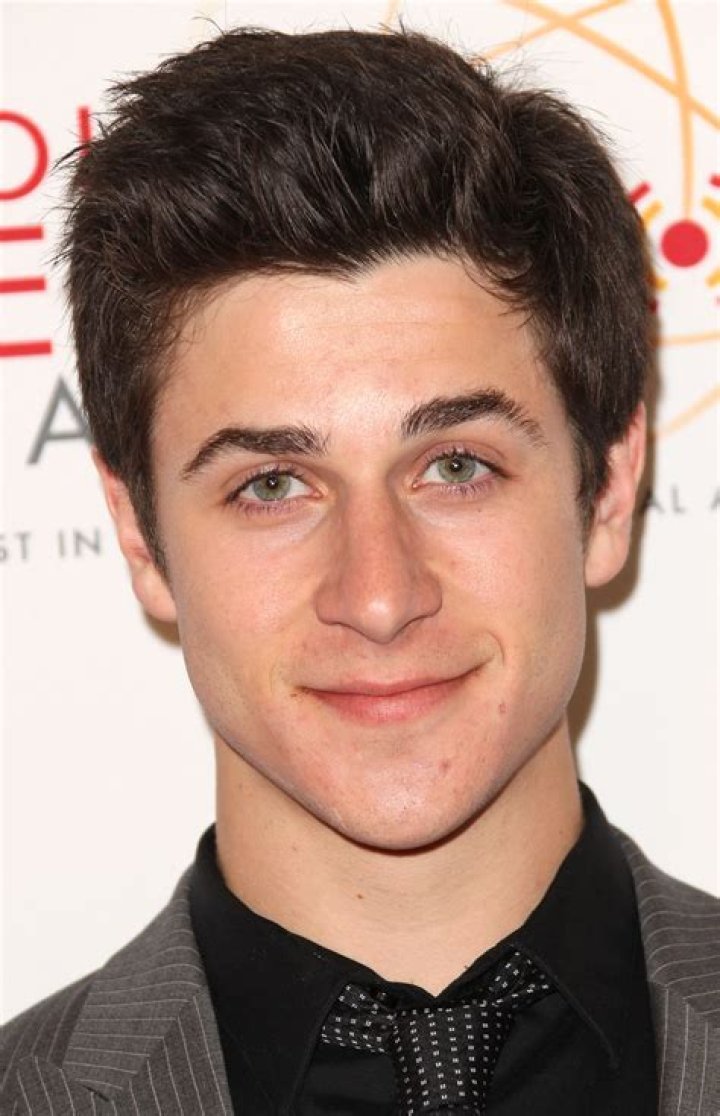 David Henrie Celebrity Profile – Hollywood Life