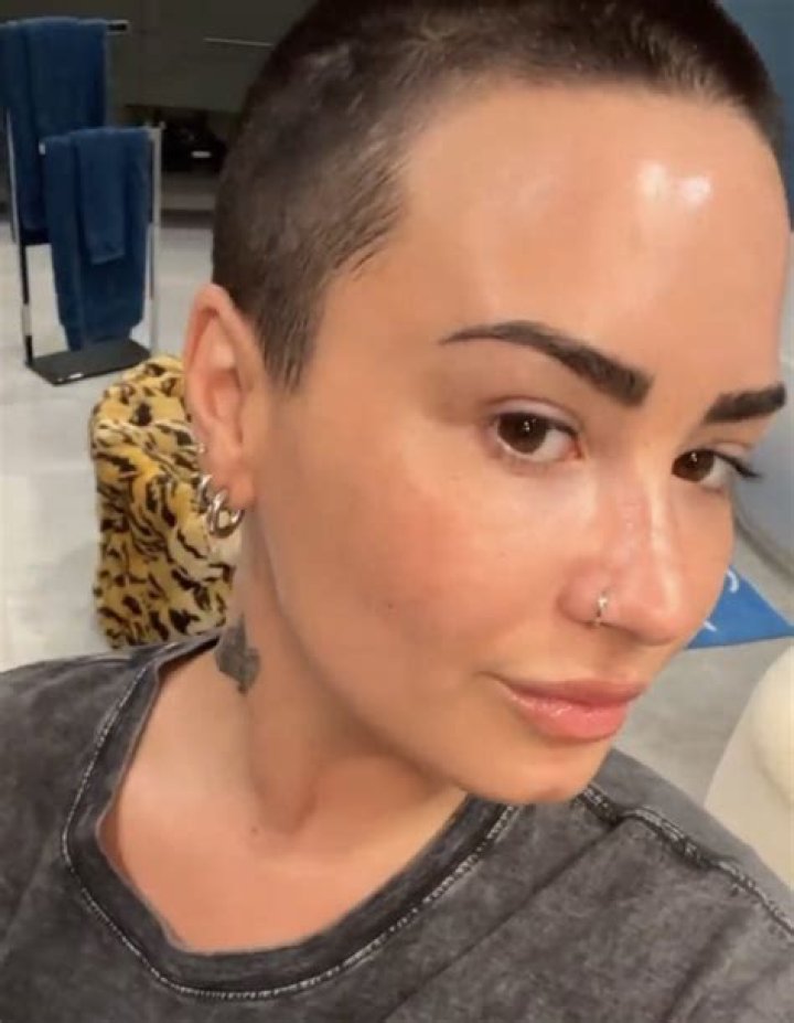 Demi Lovato Shows Off Shaved Head & Pretty Makeup In NYC