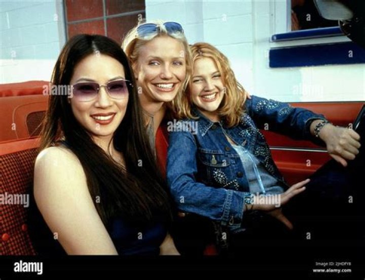 Drew Barrymore, Cameron Diaz & Lucy Liu Reunite On Drew’s Talk Show – Hollywood Life