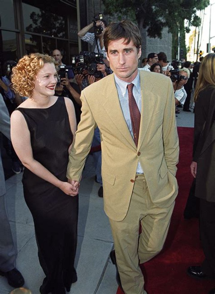 Drew Barrymore Reveals ‘Open Relationship’ With Luke Wilson — Watch – Hollywood Life