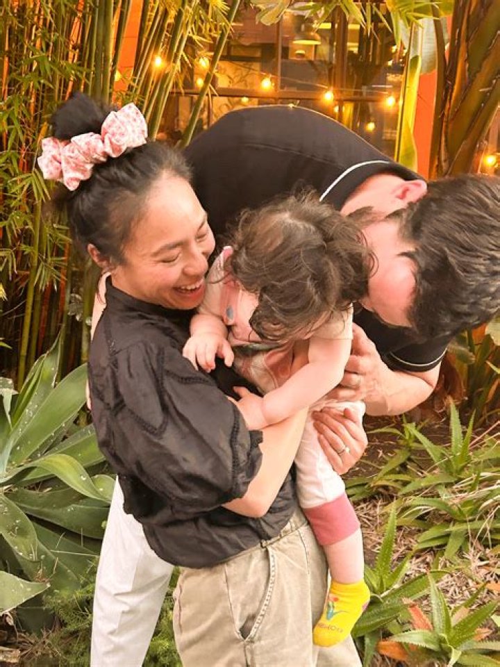 Drew Scott & Linda Phan’s Baby Born: Photos – Hollywood Life