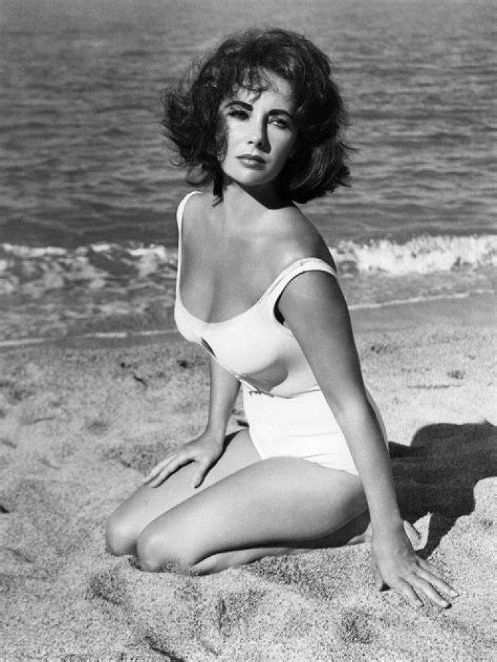 Elizabeth Taylor Through The Years: Photos – Hollywood Life