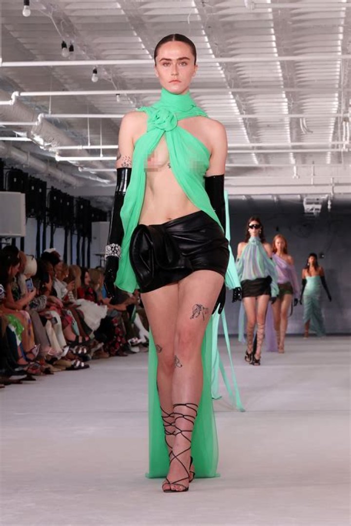 Ella Emhoff Braless In Green Top On Runway At NYFW: Photos – Hollywood Life