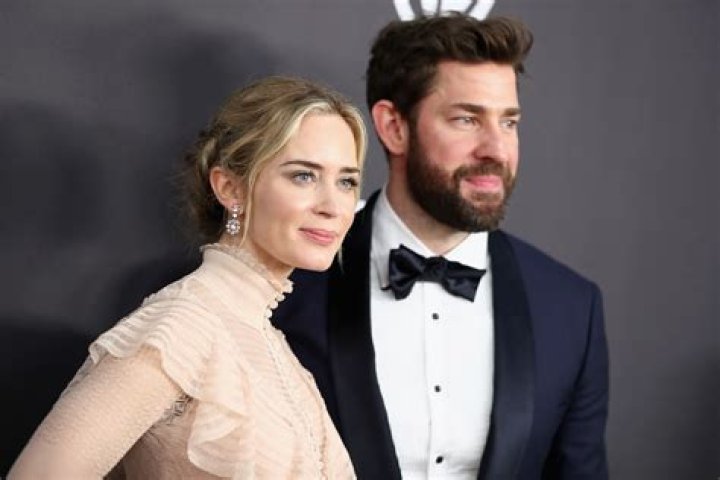 About John Krasinski & Her Former Love – Hollywood Life