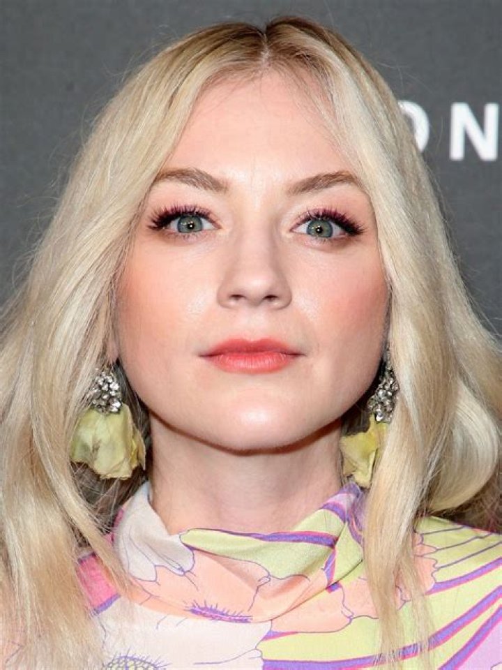 Emily Kinney – Hollywood Life
